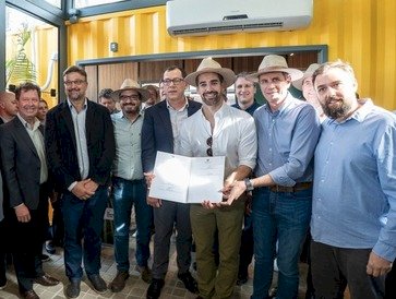 Creral assina contrato com Badesul para investimento em redes