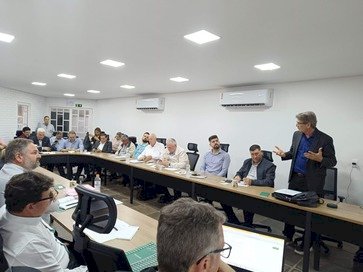 Sindilat aponta urgência na reconstrução do Programa Mais Leite Saudável