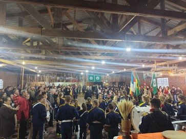 Floriano Peixoto realiza ato cívico no CTG Tropeiro Velho