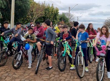 Passeio Ciclístico marca encerramento da Semana da Pátria em Estação
