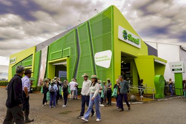 Sicredi reafirma liderança e impulsiona o agronegócio na Expointer 2025