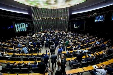 Vitória histórica do municipalismo: promulgada Emenda Constitucional 136/2025