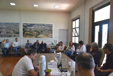 Reunião define ações para melhorias na  RS-135 entre Passo Fundo e Erechim