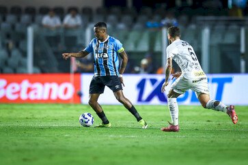Jogando fora de casa, Grêmio empata com o Santos em 1 a 1 pelo Brasileirão