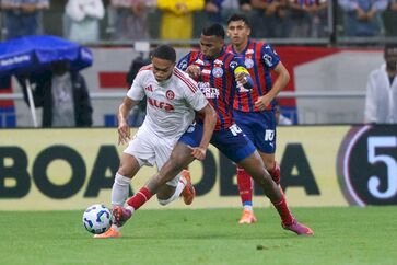 Inter perde de 1 a 0 para o Bahia e continua perto da zona de rebaixamento do Brasileirão