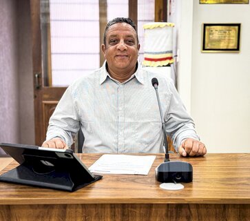 Câmara aprova pedido de instalação de postes de iluminação na praça Sergio Betto