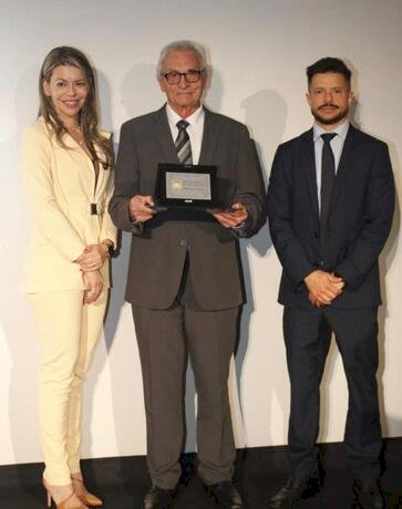 Erechim - Polícia Civil homenageia Jandir Paulino Santolin