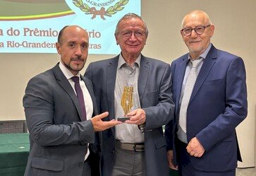 Reconhecimento: Academia Rio-Grandense de Letras premia a Casa da Memória Unimed Federação/RS