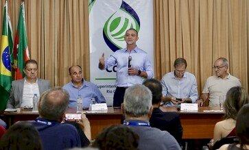 Conab destina até R$ 106 milhões para compra emergencial de leite em pó