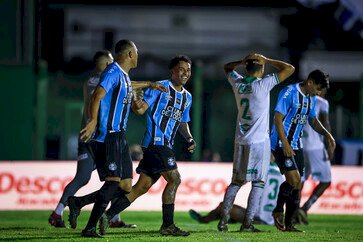 Fora de casa, Grêmio vence o Avenida por 4 a 0 na estreia do Gauchão