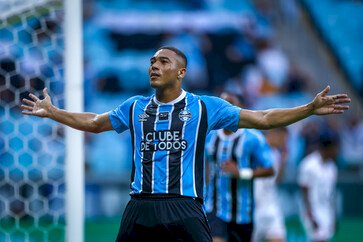 Na Arena, Grêmio goleia o São Luiz por 5 a 0 pelo Campeonato Gaúcho