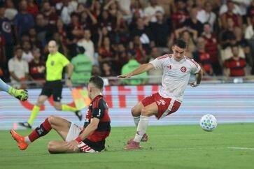 No Maracanã, Inter empata em 1 a 1 com o Flamengo pelo Campeonato Brasileiro