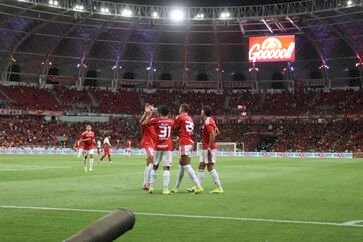 Em casa, Inter vence o São Luiz por 3 a 1 e vai às semifinais do Campeonato Gaúcho