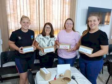 Acolhimento, união e propósito marcam início do ano letivo de 2026 en Floriano Peixoto 