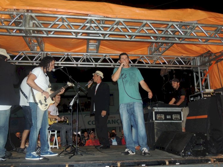 Leões Dourado se apresenta na noite desta terça-feira de Carnaval, a partir das 21 horas, na Av. Severiano de Almeida.