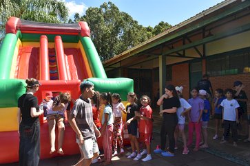 Tarde de integração reúne estudantes da Rede Municipal de Ensino no Centro Esportivo e Recreativo de Getúlio Vargas