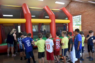 Tarde de integração reúne estudantes da Rede Municipal de Ensino no Centro Esportivo e Recreativo de Getúlio Vargas