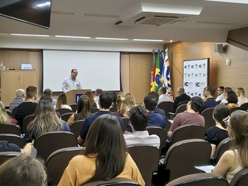 Novos residentes médicos e multiprofissionais ingressam no Hospital de Clínicas de Passo Fundo