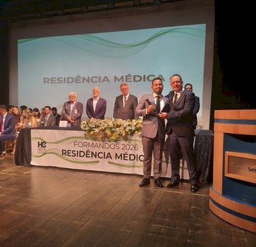 UFFS e Hospital de Clínicas formam primeira turma do Programa de Capacitação para Médicos Estrangeiros