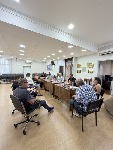 Câmara se reúne com representante da Corsan para tratar de abastecimento de água e demandas da comunidade