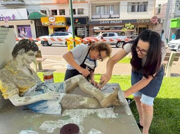 Iniciam as obras de restauro do monumento “O Vendedor de Jornais”