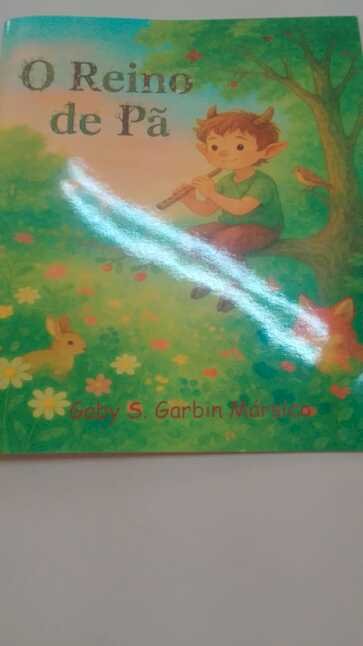 Escritores integrantes da Academia Erechinense de Letras lançam suas obras na Feira