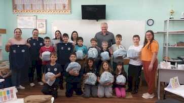 Entrega de Uniformes Escolares reforça compromisso com a educação em Floriano Peixoto