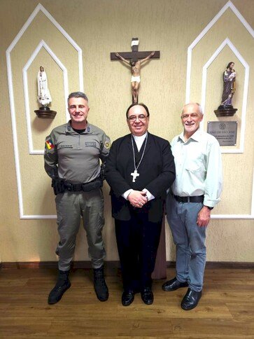 Diocese de Erexim recebe o Comando do 13º BPM em visita institucional