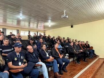 Dia de Fomento à Citricultura e Dia de Negócios reúne produtores e lideranças em Itatiba do Sul