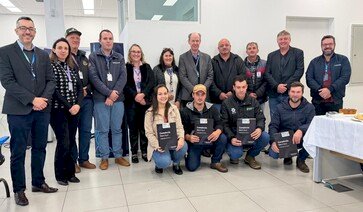 Em Estação, jovens agricultores recebem primeiros cartões do Programa Terra Forte