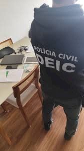 Polícia Civil cumpre mandados em investigação de crimes contra a administração pública