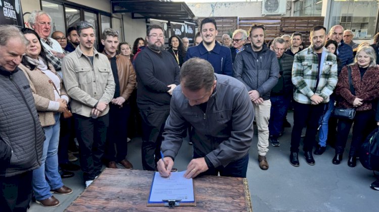 Arquivo Histórico Municipal é reinaugurado após recuperação dos danos causados pelo temporal de granizo
