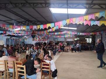 Arraiá da Escola Municipal Anita Garibaldi celebra tradição, integração e alegria em Floriano Peixoto
