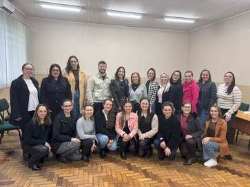 Psicólogas de Ipiranga do Sul participam de capacitação regional promovida pela AMAU/URI