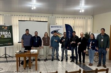 Ipiranga do Sul entrega primeiros cartões do Programa Terra Forte a agricultores contemplados