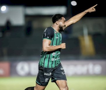 Após campanha histórica com o EC Passo Fundo, zagueiro busca acesso inédito no Campeonato Brasileiro