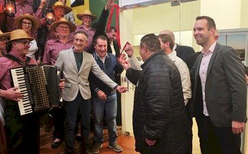 Presidente da AMAU participa da solenidade de inauguração do Centro de Atendimento ao Turista