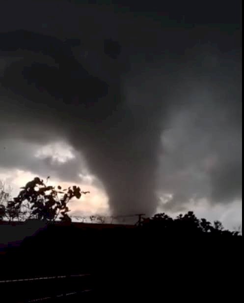 Tornado atinge três municípios gaúchos