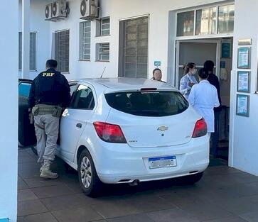 Bebê nasce durante viagem e família recebe escolta da PRF em Erechim