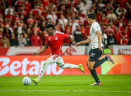 Inter Inter vence o Corinthians por 2 a 0 no primeiro jogo das oitavas de final da Copa do Brasil