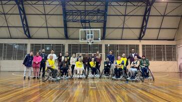 Acadêmicos de Odontologia visitam projeto de Basquete em Cadeira de Rodas da URI 