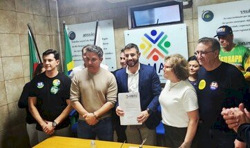 AMAU apresenta demandas regionais a Zucco durante encontro com prefeitos e entidades