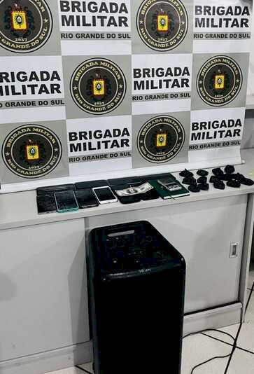 Trio é preso por tráfico e perturbação do sossego