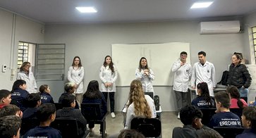 Curso de Medicina da URI utiliza inteligência artificial e música em ações de educação em saúde 