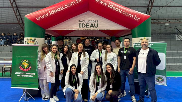 Acadêmicos de Medicina da UNIDEAU participam de ação de saúde para 350 alunos em Erebango
