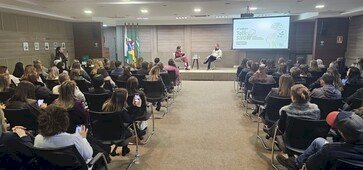 Unimed Erechim reúne profissionais para discutir os novos desafios da saúde no ambiente de trabalho