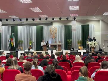 UNIDEAU celebra 10 anos da primeira turma de Medicina Veterinária e acolhe novos residentes