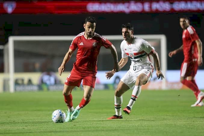 Fora de casa, Inter perde de 1 a 0 para o São Paulo e segue no Z-4 do Brasileirão