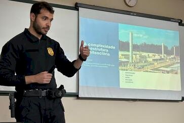 Diretor do Presídio Estadual compartilha experiências com acadêmicos de Direito