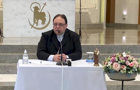 Dom Adimir convida Diocese de Erexim a rezar pelo Papa Leão XIV